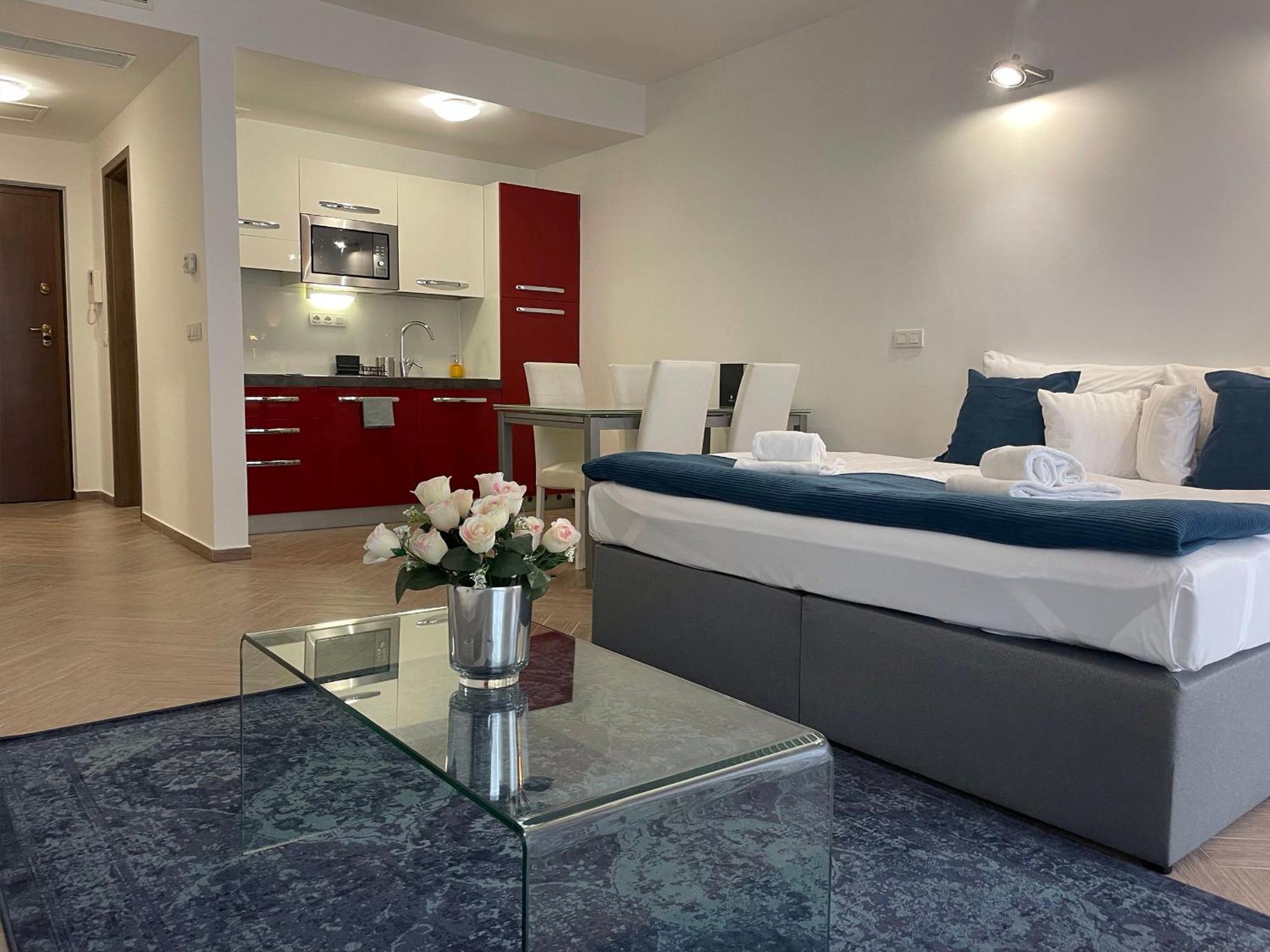 Smart Carrara Apartmens *
